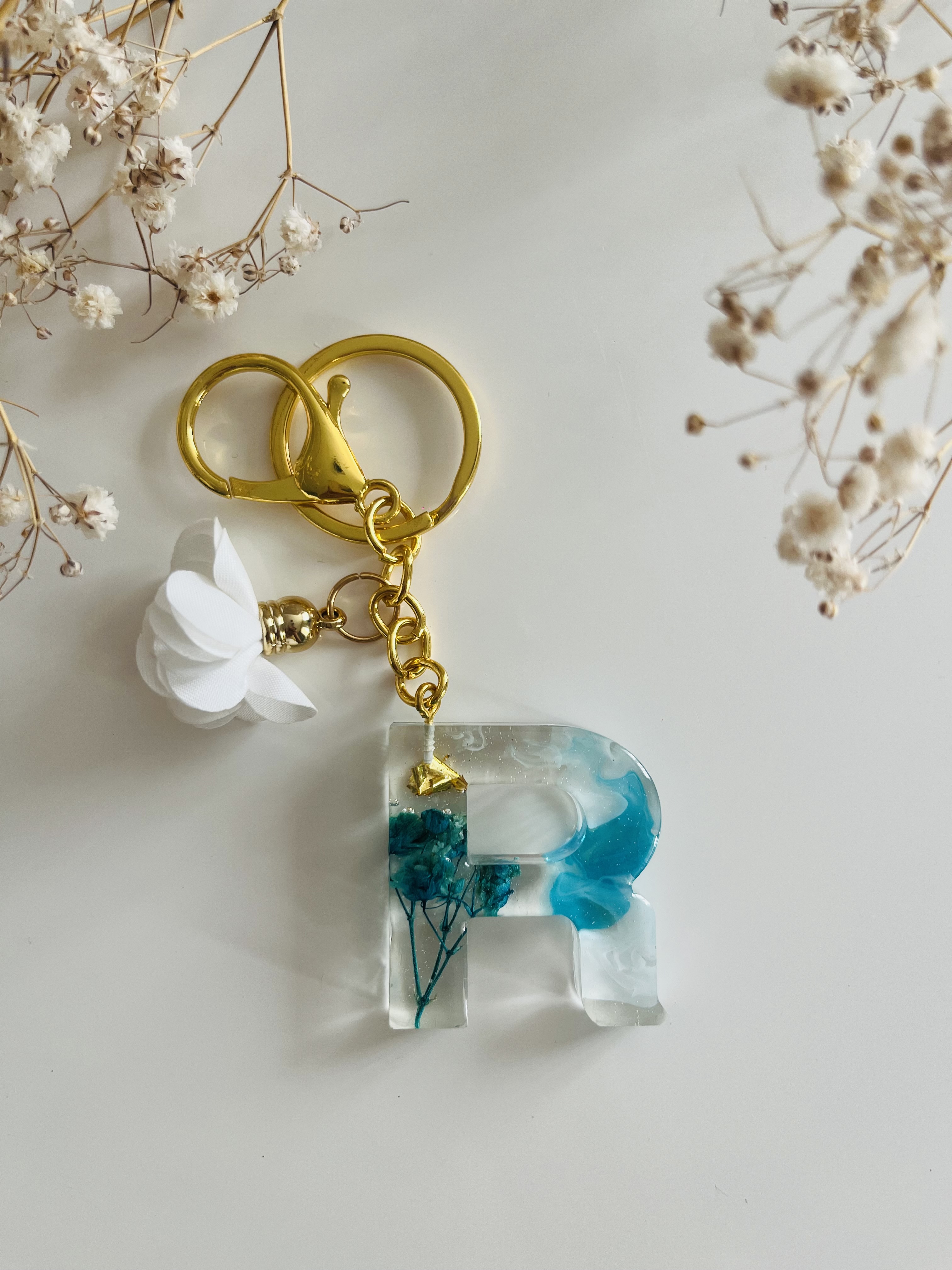 Přívěsek s květinou R