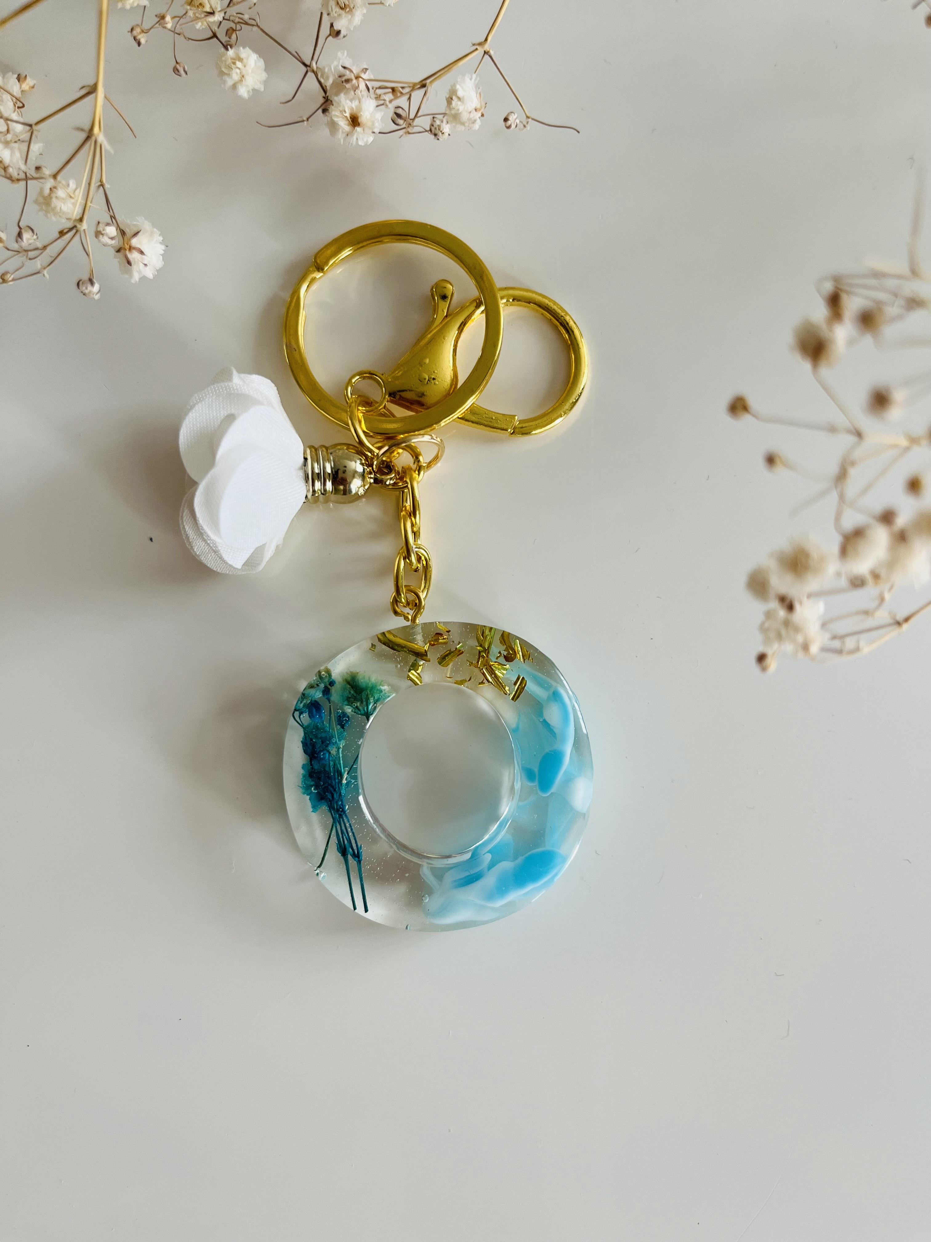 Přívěsek s květinou O