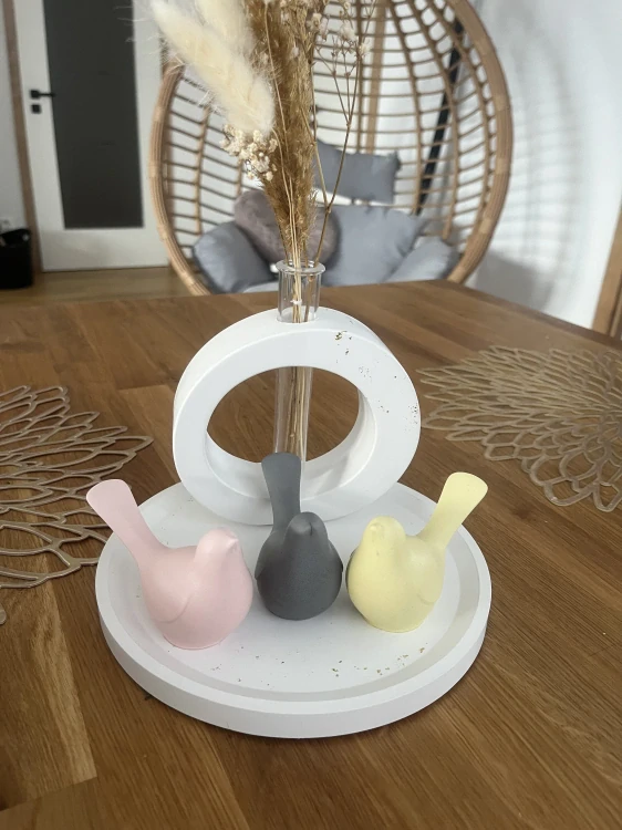 Dekorace na stůl s ptáčky