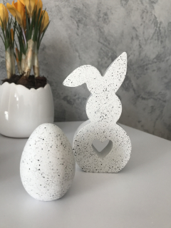 Velikonoční zajíček holka - kamínek