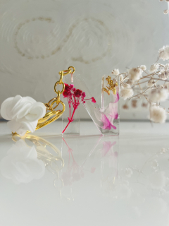 Přívěsek s květinou N